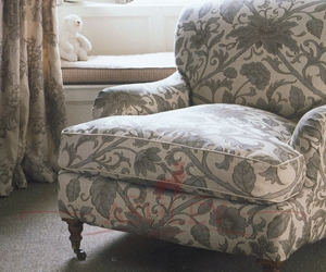 Bolton-Scroll-Chair-300-dpi-litho Lewis & Wood Wallpapers Бумажные обои Англия